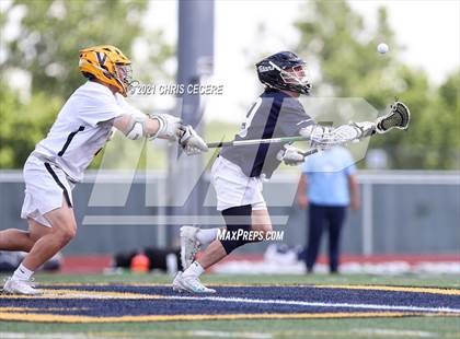 Thumbnail 3 in Webster Thomas @ Victor (Section 5 Class B Semifinal) photogallery.
