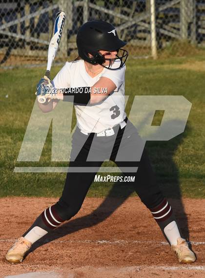 Thumbnail 3 in George Ranch vs Tompkins (UIL 6A Bi-District Playoff) photogallery.