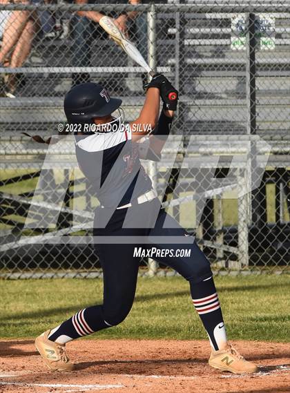Thumbnail 3 in George Ranch vs Tompkins (UIL 6A Bi-District Playoff) photogallery.