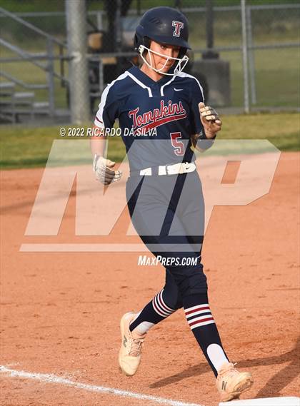 Thumbnail 3 in George Ranch vs Tompkins (UIL 6A Bi-District Playoff) photogallery.