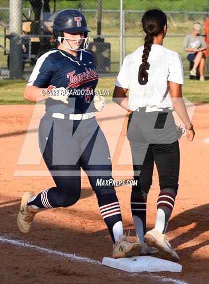 Thumbnail 3 in George Ranch vs Tompkins (UIL 6A Bi-District Playoff) photogallery.