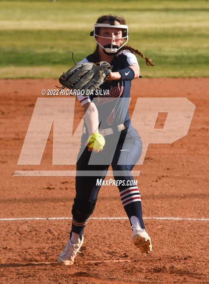 Thumbnail 3 in George Ranch vs Tompkins (UIL 6A Bi-District Playoff) photogallery.