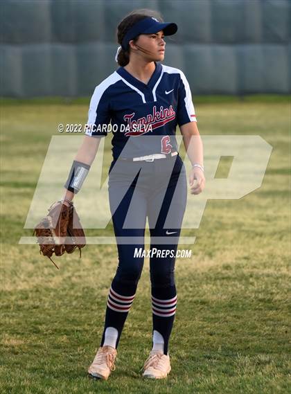 Thumbnail 3 in George Ranch vs Tompkins (UIL 6A Bi-District Playoff) photogallery.