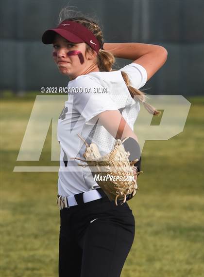 Thumbnail 1 in George Ranch vs Tompkins (UIL 6A Bi-District Playoff) photogallery.