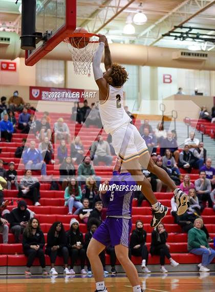 Thumbnail 2 in Brownsburg vs. Avon (Hendricks County Tournament) photogallery.