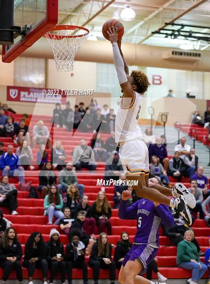Thumbnail 1 in Brownsburg vs. Avon (Hendricks County Tournament) photogallery.