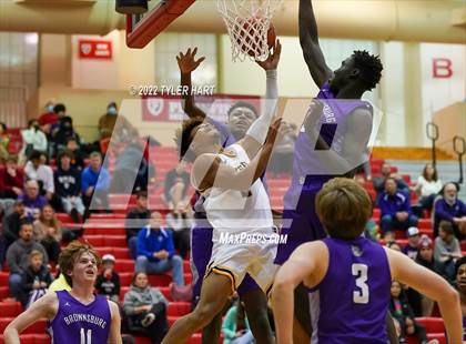 Thumbnail 3 in Brownsburg vs. Avon (Hendricks County Tournament) photogallery.