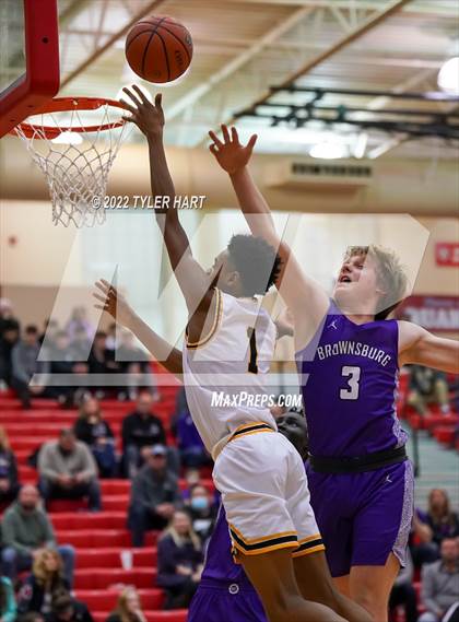 Thumbnail 2 in Brownsburg vs. Avon (Hendricks County Tournament) photogallery.