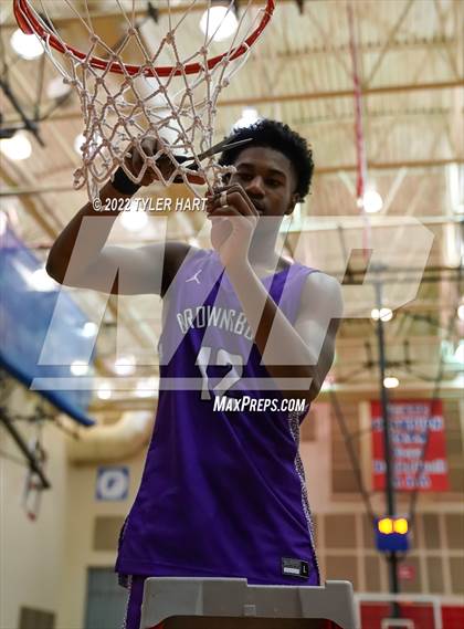 Thumbnail 2 in Brownsburg vs. Avon (Hendricks County Tournament) photogallery.