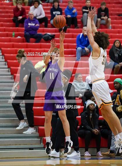 Thumbnail 1 in Brownsburg vs. Avon (Hendricks County Tournament) photogallery.