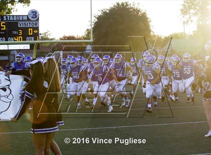 Thumbnail 2 in Canyon vs. Burbank photogallery.