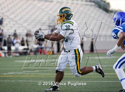 Thumbnail 2 in Canyon vs. Burbank photogallery.