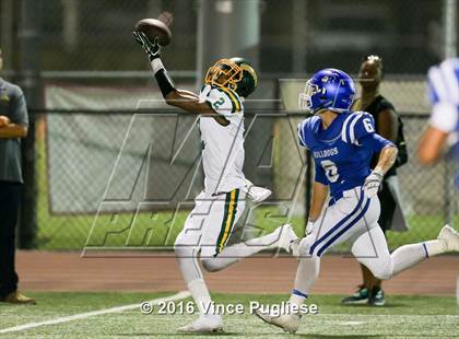Thumbnail 2 in Canyon vs. Burbank photogallery.