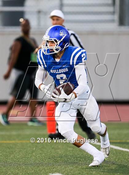 Thumbnail 3 in Canyon vs. Burbank photogallery.