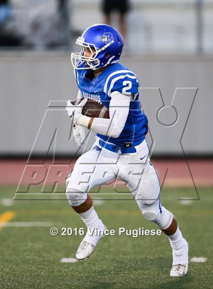 Thumbnail 2 in Canyon vs. Burbank photogallery.