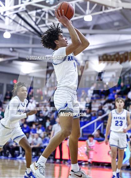Thumbnail 2 in Fishers vs Hamilton (IHSAA Southeastern 4A Sectional Round1) photogallery.
