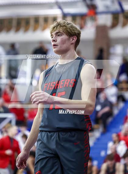 Thumbnail 2 in Fishers vs Hamilton (IHSAA Southeastern 4A Sectional Round1) photogallery.