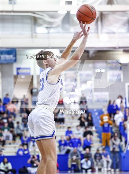 Thumbnail 1 in Fishers vs Hamilton (IHSAA Southeastern 4A Sectional Round1) photogallery.