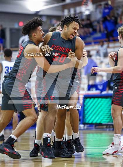 Thumbnail 1 in Fishers vs Hamilton (IHSAA Southeastern 4A Sectional Round1) photogallery.