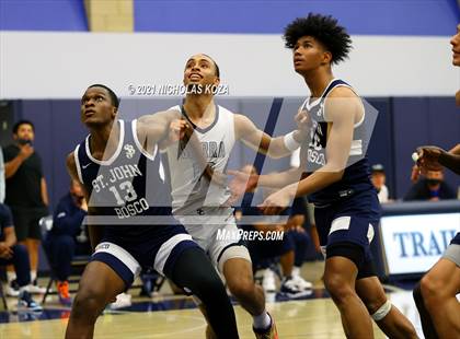 Thumbnail 2 in St. John Bosco vs. Sierra Canyon (CIF SS Open Playoff) photogallery.