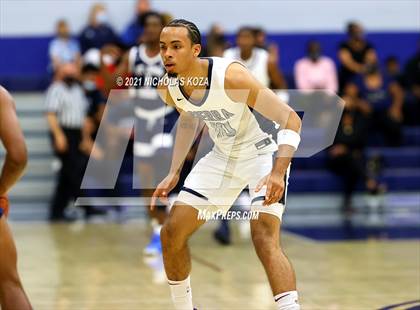 Thumbnail 1 in St. John Bosco vs. Sierra Canyon (CIF SS Open Playoff) photogallery.