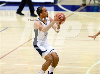 Thumbnail 3 in St. John Bosco vs. Sierra Canyon (CIF SS Open Playoff) photogallery.