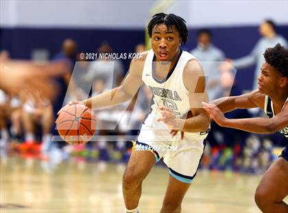 Thumbnail 2 in St. John Bosco vs. Sierra Canyon (CIF SS Open Playoff) photogallery.