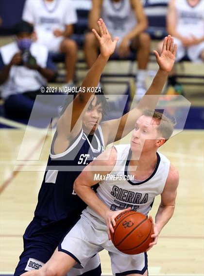 Thumbnail 1 in St. John Bosco vs. Sierra Canyon (CIF SS Open Playoff) photogallery.