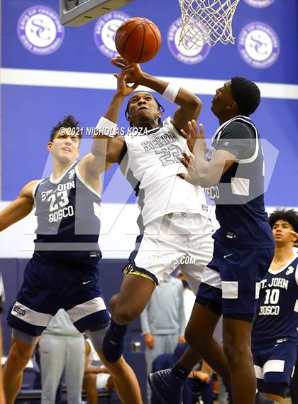 Thumbnail 3 in St. John Bosco vs. Sierra Canyon (CIF SS Open Playoff) photogallery.