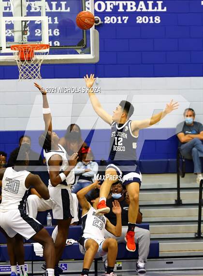 Thumbnail 2 in St. John Bosco vs. Sierra Canyon (CIF SS Open Playoff) photogallery.