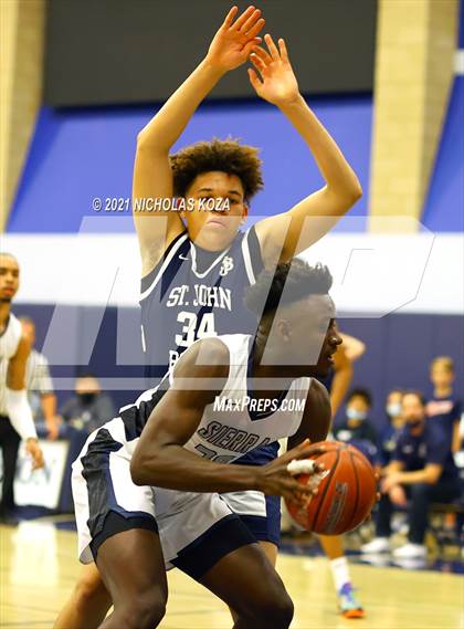 Thumbnail 1 in St. John Bosco vs. Sierra Canyon (CIF SS Open Playoff) photogallery.