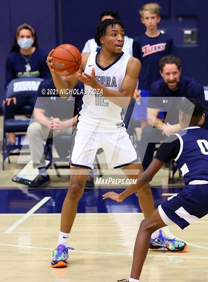Thumbnail 3 in St. John Bosco vs. Sierra Canyon (CIF SS Open Playoff) photogallery.