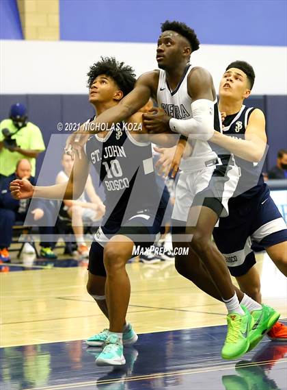 Thumbnail 1 in St. John Bosco vs. Sierra Canyon (CIF SS Open Playoff) photogallery.
