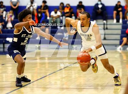 Thumbnail 1 in St. John Bosco vs. Sierra Canyon (CIF SS Open Playoff) photogallery.