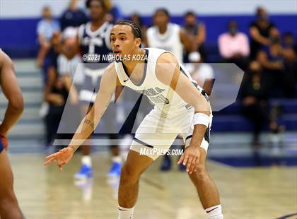 Thumbnail 2 in St. John Bosco vs. Sierra Canyon (CIF SS Open Playoff) photogallery.