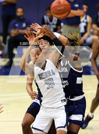 Thumbnail 2 in St. John Bosco vs. Sierra Canyon (CIF SS Open Playoff) photogallery.