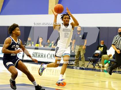 Thumbnail 1 in St. John Bosco vs. Sierra Canyon (CIF SS Open Playoff) photogallery.