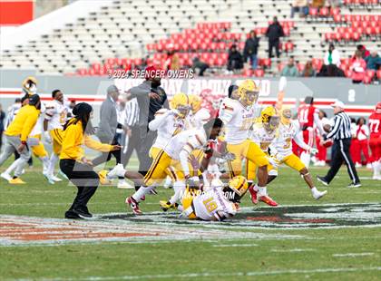 Thumbnail 2 in West Charlotte vs Seventy-First (NCHSAA 3A Final) photogallery.