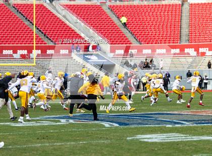 Thumbnail 2 in West Charlotte vs Seventy-First (NCHSAA 3A Final) photogallery.