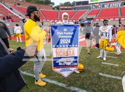 Thumbnail 2 in West Charlotte vs Seventy-First (NCHSAA 3A Final) photogallery.