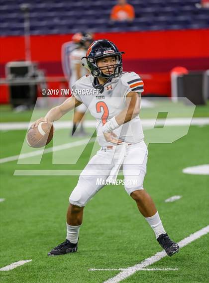 Thumbnail 1 in Milan vs Lawrenceburg photogallery.