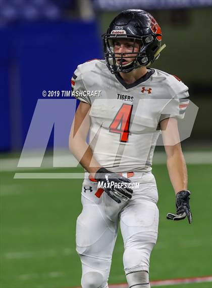 Thumbnail 3 in Milan vs Lawrenceburg photogallery.