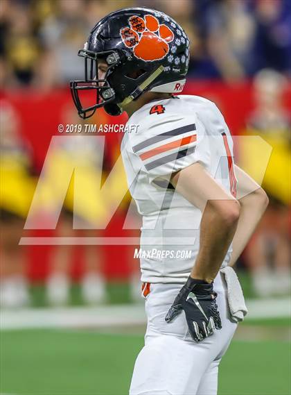 Thumbnail 1 in Milan vs Lawrenceburg photogallery.