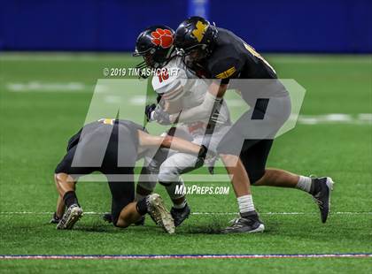 Thumbnail 1 in Milan vs Lawrenceburg photogallery.