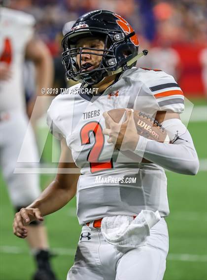 Thumbnail 3 in Milan vs Lawrenceburg photogallery.