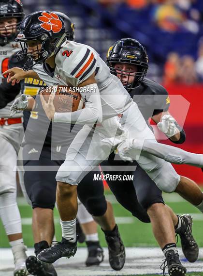 Thumbnail 2 in Milan vs Lawrenceburg photogallery.