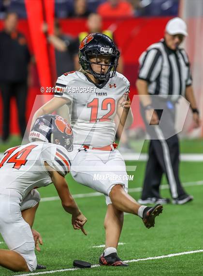 Thumbnail 1 in Milan vs Lawrenceburg photogallery.