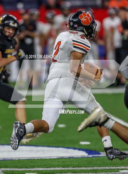 Thumbnail 3 in Milan vs Lawrenceburg photogallery.