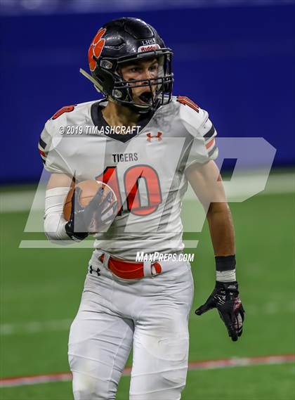 Thumbnail 3 in Milan vs Lawrenceburg photogallery.