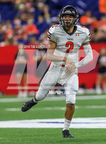 Thumbnail 1 in Milan vs Lawrenceburg photogallery.